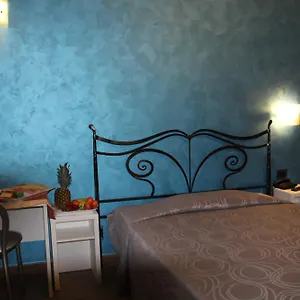 2* Гостевой дом House Beatrice
